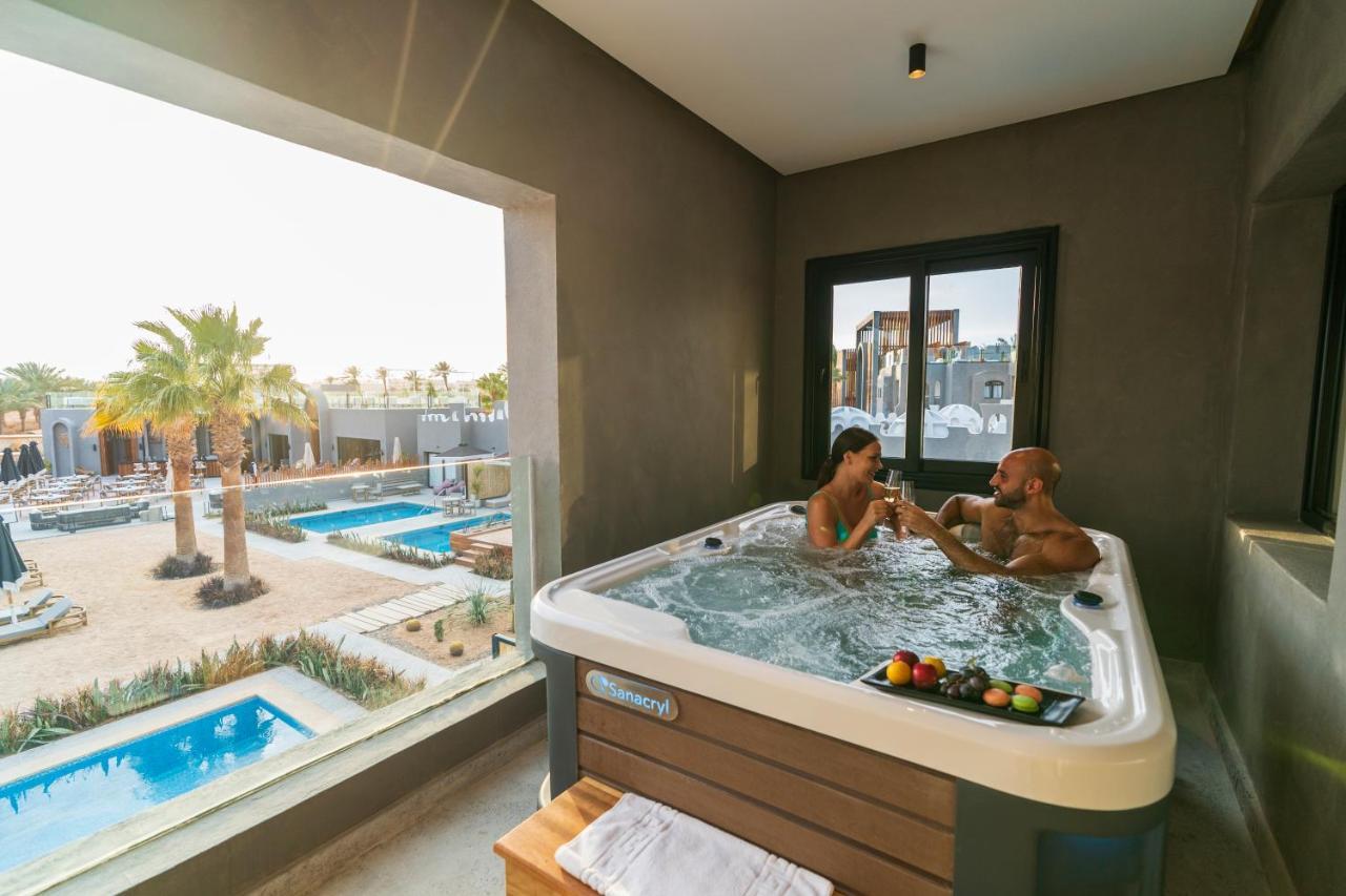 Sunrise Tucana Resort Grand Select Gurdaka Kültér fotó A hot tub
